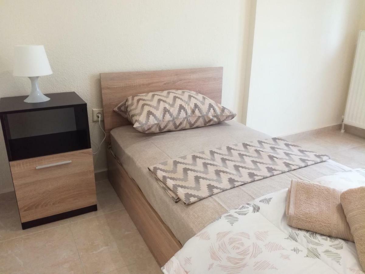 Jordan'S 4Th Appartment At เนอา มิคานิโอนา ภายนอก รูปภาพ
