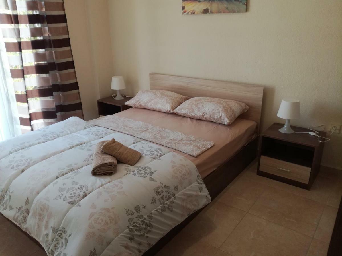 Jordan'S 4Th Appartment At เนอา มิคานิโอนา ภายนอก รูปภาพ